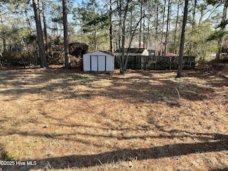 214 Eppingdale Dr, Spring Lake, NC 28390