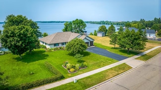 221 Irving Beach Dr, Bemidji, MN 56601