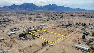 6850 Fox Rd, Las Cruces, NM 88012