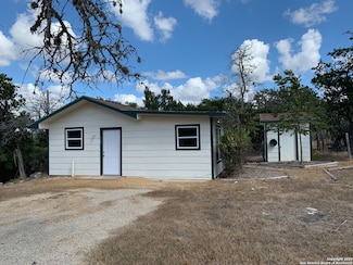 165 Oakridge Trail, Pipe Creek, TX 78063