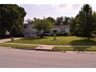 7649 Mackey St, Overland Park, KS 66204