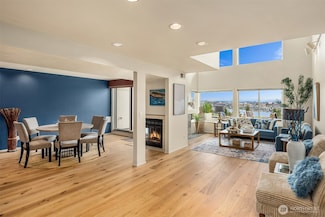 2400 Aurora Ave N Unit 202, Seattle, WA 98109