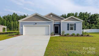 115 Callie River Ct, Clyde, NC 28721
