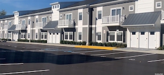 515 Jackson Ave Unit 22, Lindenhurst, NY 11757