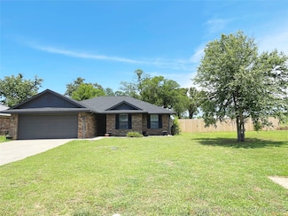 102 Northridge Dr, Durant, OK 74701