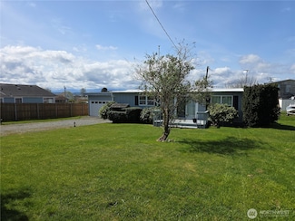4880 Magellan Dr, Freeland, WA 98249