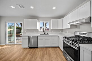 2561 Hawn Ave, Redding, CA 96002