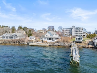 30 Osbourne Row, Orrs Island, ME 04066