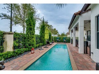 8559 NW 38th St, Pembroke Pines, FL 33024