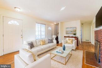 9711 Braddock Rd, Silver Spring, MD 20903
