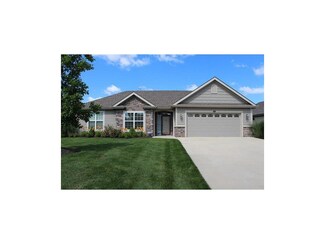 323 N Carver Ln, Lawrence, KS 66049