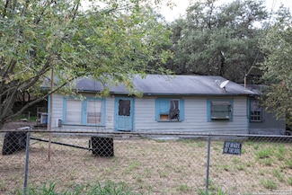 22671 King Kong, von Ormy, TX 78073