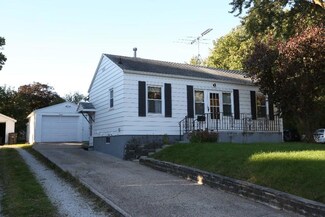 922 Thornton Ave, Des Moines, IA 50315