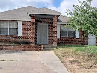 1239 Brown Dr, Laredo, TX 78045