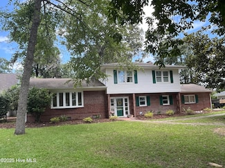 604 W Wilson Creek Dr, Trent Woods, NC 28562
