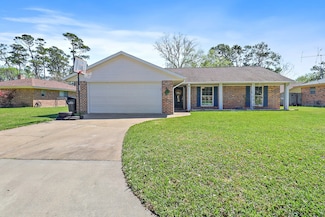 12404 Old River Dr, Baytown, TX 77523