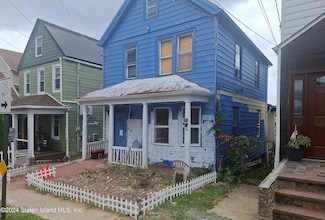 21 Ormond Place, Staten Island, NY 10305