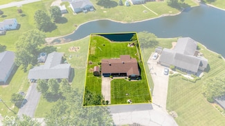 2137 W Bobwhite Dr, Scottsburg, IN 47170