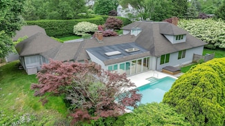 680 Weed St, New Canaan, CT 06840
