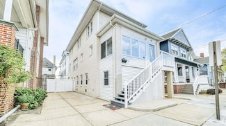 14 N Vassar Square, Ventnor City, NJ 08406