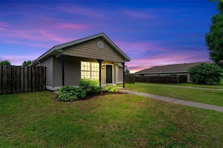 4419 W Pecan St, Fayetteville, AR 72704