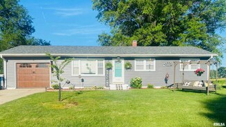 571 S Downey St, Walcott, IA 52773