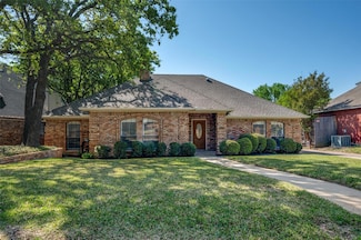 6606 Capitol Hill Dr, Arlington, TX 76017