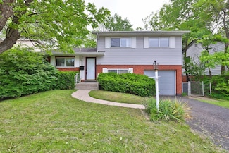 9224 Comstock Dr, Cincinnati, OH 45231