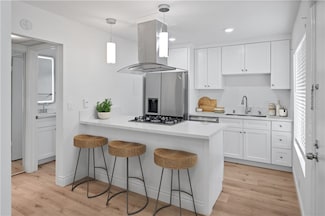 1422 Cabrillo Park Dr Unit F, Santa Ana, CA 92701