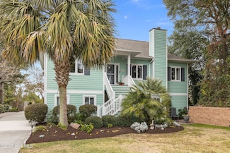 9804 Clarendon Dr, Emerald Isle, NC 28594