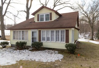 2064 140th Ave, Dorr, MI 49323
