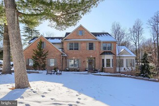95 White Pine Dr, Hershey, PA 17033
