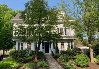 12 Appleby Rd Unit 2L, Wellesley, MA 02482