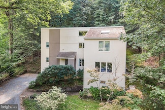 405 Arden Rd, Conshohocken, PA 19428