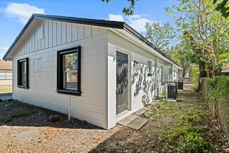 8718 N 15th St, Tampa, FL 33604