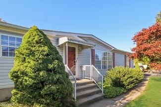 3 Post Rd, Belvidere, NJ 07823