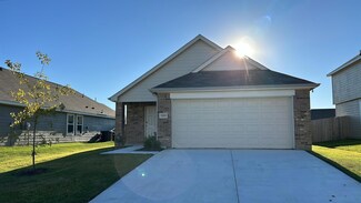 9809 Dynamics Dr, Saginaw, TX 76131