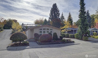 17308 Woodcrest Dr NE, Bothell, WA 98011