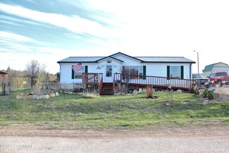 39 Cedar Hills Dr, Pine Haven, WY 82721