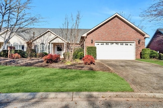114 Hunters Village Dr, Greenwood, SC 29649