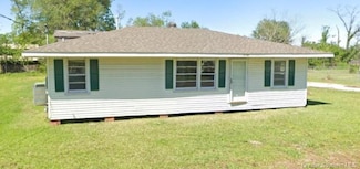1413 Weekly Rd, Sulphur, LA 70663