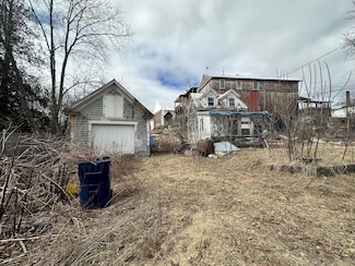 5 Nadeau Ln, New Sharon, ME 04955