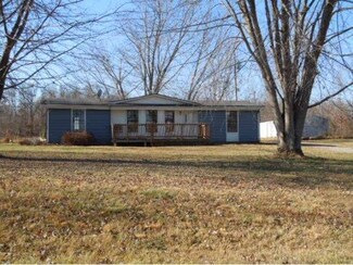 12995 W County Line Rd, Moores Hill, IN 47032
