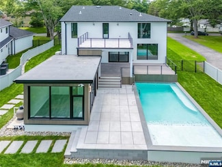 11A Meadow Ln, Norwood, NJ 07648