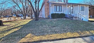 2155 SE 35th St, Topeka, KS 66605