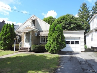 505 Roxford Rd S, Syracuse, NY 13208