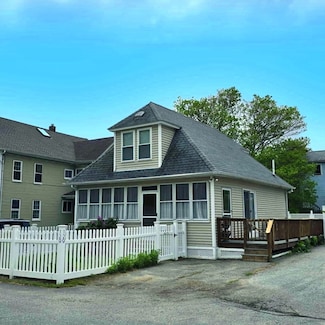129 Lafayette St, Lowell, MA 01854