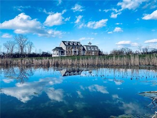 1863 Sugar Maple Ln, Skaneateles, NY 13152