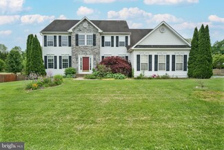 33 General Early Dr, Harpers Ferry, WV 25425