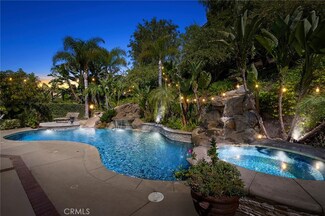 280 S Willowcreek Ln, Anaheim, CA 92808